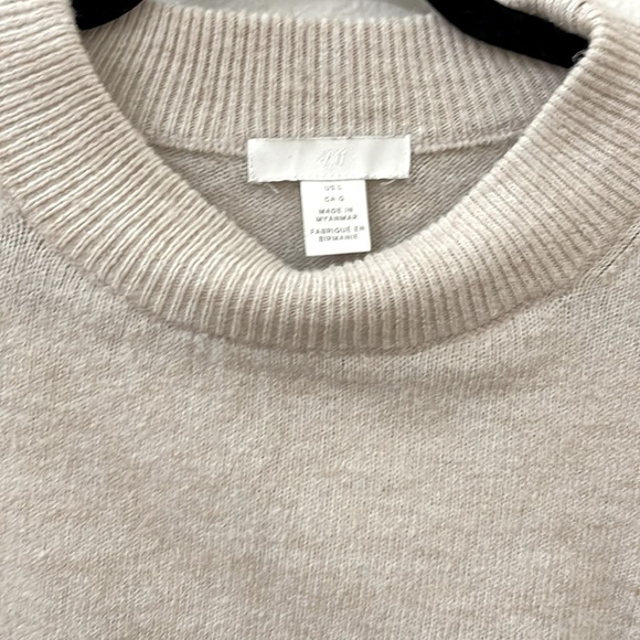 H&M Striped Sweater Beige/Black - Picture 2 of 3